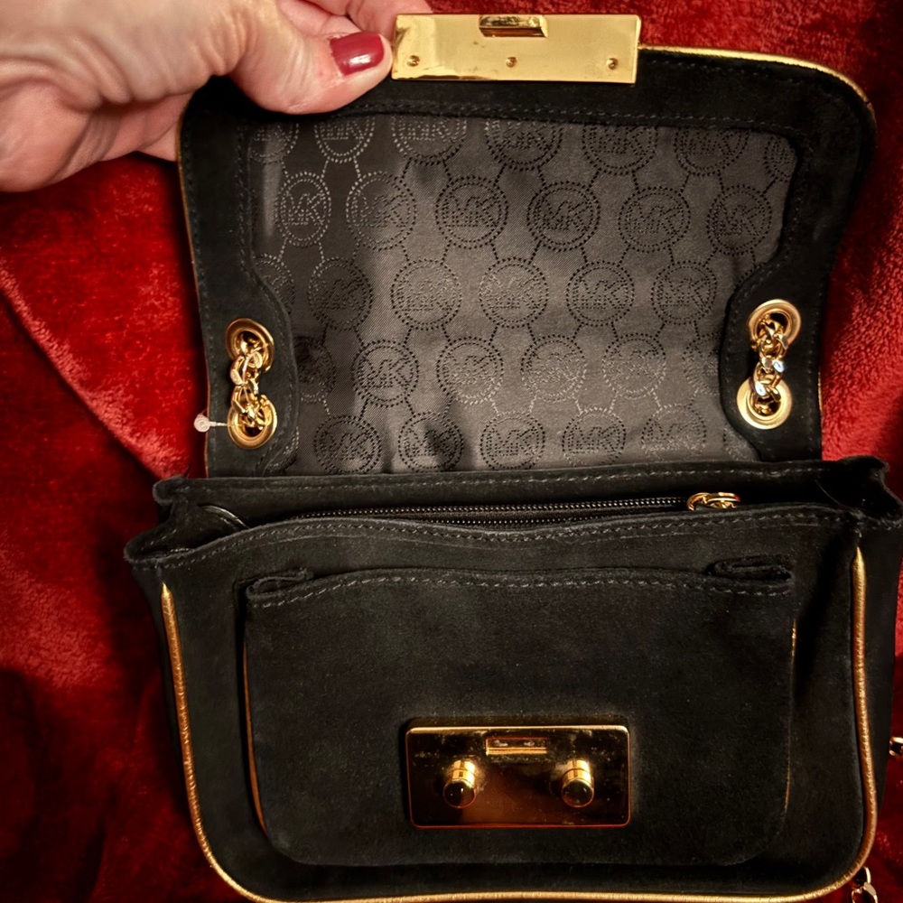 Michael Kors Suede Crossbody Black Bag with Gold Chain “Sloan” - Picture 5 of 15